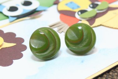 Carved Bakelite Earrings Green Button Screwback Vintage 1940s Jewelry Collectible Plastic