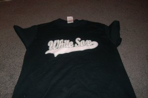 Mens/Boys White Sox Tee Shirt size small