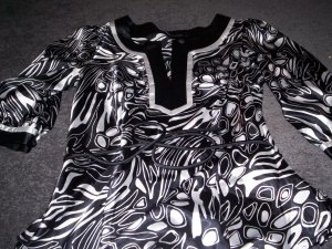 Women's Violet & Claire New York Dress Shirt size M