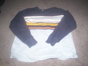 Boy's The Kid's Source Long Sleeve Shirt size size 7 Large