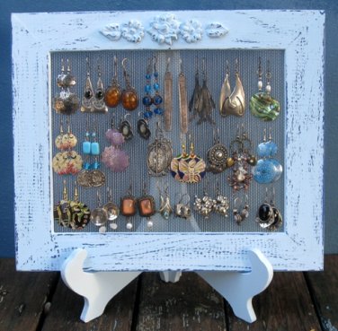 Earring Holder On A Stand / Light Blue Shabby Chic / 25 - 40 Earrings