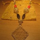 Gold wire 'diamond' and ceramic beads necklace