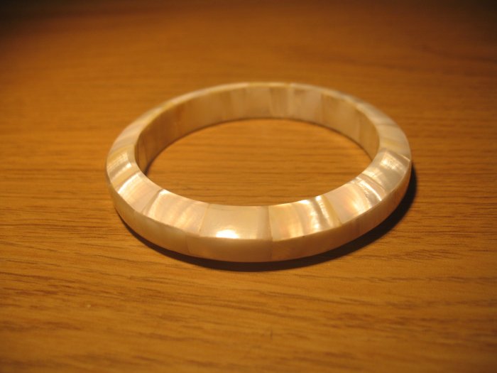 Thin shell bangle