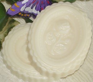 White Lily & Amber - All Natural Goat Milk Soap