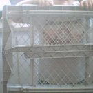BABY SAFTEY GATE.