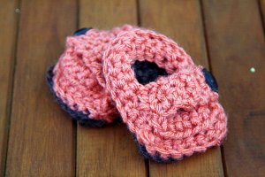 Fall leaves booties - size newborn to 3 months