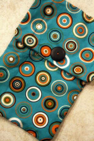 Retro dots diaper clutch