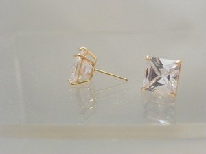 10kt solid Yellow Gold 6x6mm Princess Cut post Cubic Zirconia CZ earrings