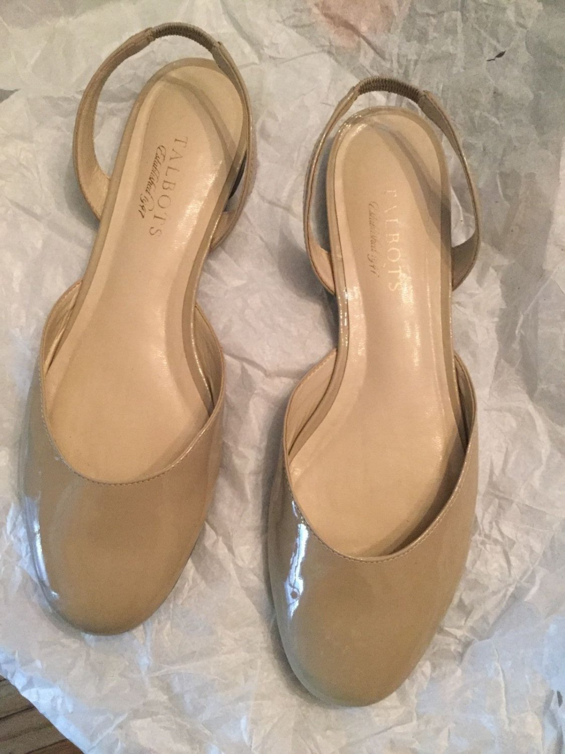 EXCELLENT CONDITION Talbots Beige Patent Leather Slingbacks - 8.5 AA