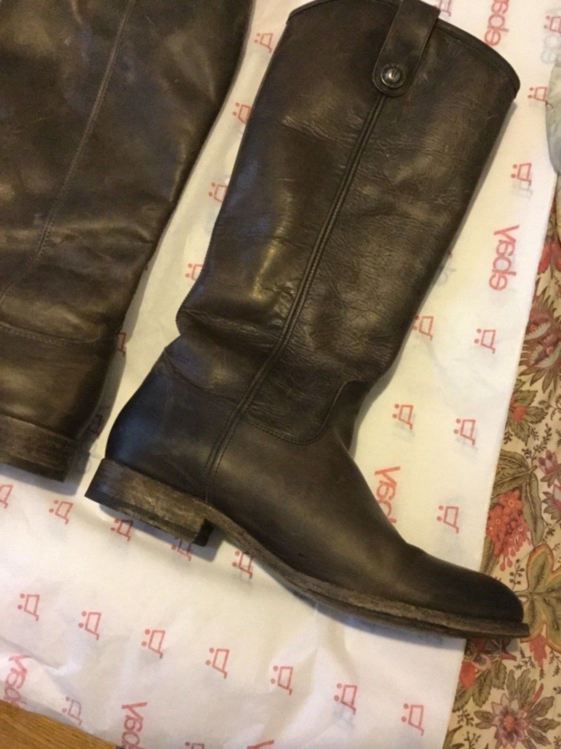 Frye Women&acirc;��s Distressed Leather Riding Boots - 9M