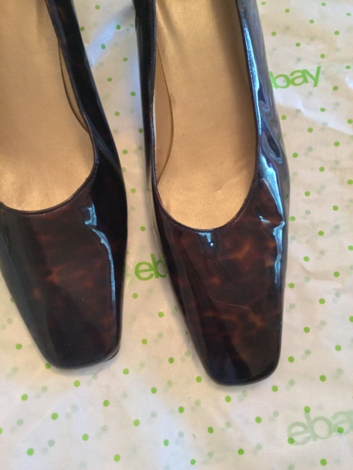 EXCELLENT CONDITION Stuart Weitzman Tortoise Patent Leather Low-Heel Pump - 9.5B