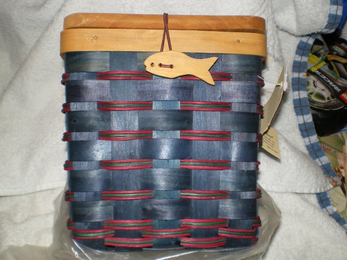 NEW Homemaker's Idea Handmade Navy Tissue Holder Basket