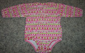 OKIE DOKIE BABY INFANT Girls Pink Floral Long Sleeve Onesie TOP 12 Months locationw9