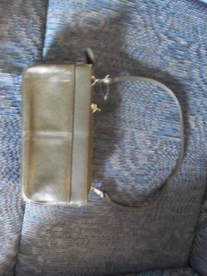 Vintage Amity Olive Green CLUTCH Wallet Handbag Purse locationw1