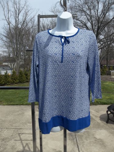 NWT CHICO'S BLUE PRINT KNIT TOP 0