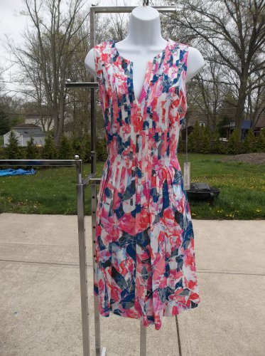 NWT NYDJ CUTE MULTI COLOR FLORAL DRESS W SHAPEWEAR 8