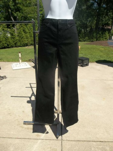 NWT NYDJ BLACK BOOTCUT JEANS 8P