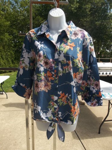 NWT CHICO'S FLORAL PRINT TIE TOP 3