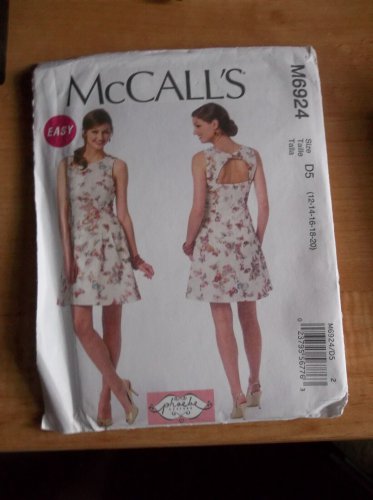 MCCALLS 6924 PHOEBE DRESS PATTERN 12-20