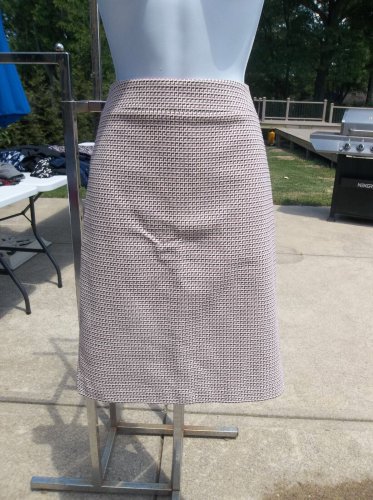 NWT ANN TAYLOR PINK&BLACK SKIRT 4