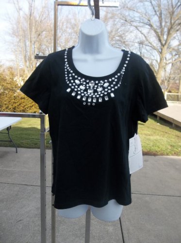 NWT ONQUE CASUALS BLACK BEAD T SHIRT L