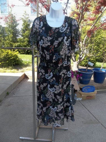 NWT MORGAN TAYLOR BLACK FLORAL PRINT DRESS 16W
