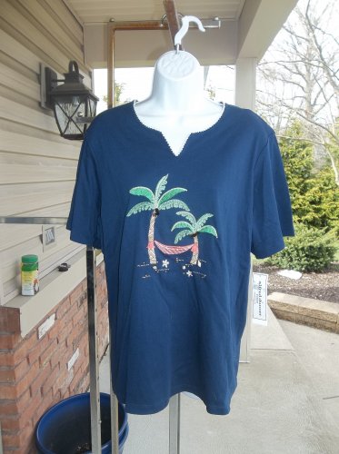 NWT ALFRED DUNNER NAVY  HAMMOCK EMBROIRDED TOP 1X