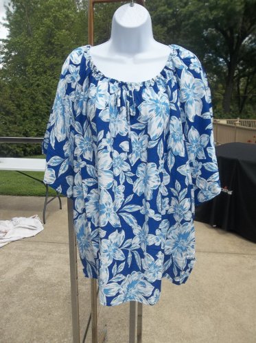 NWT COMO BLU BLUE&WHITE FLORAL PRINT TOP 3X