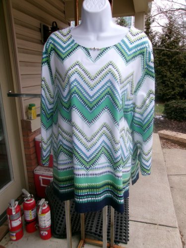 NWT ALFRED DUNNER GREEN, BLUE CHEVERON SCROLL TOP 3X