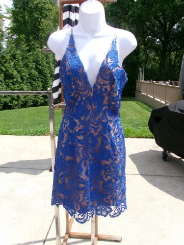 DRESS THE POPULATION BLUE LACE DRESS M