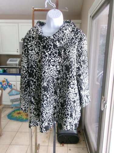 NWOT ALI MILES BLACK&WHITE PRINT TUNIC XL