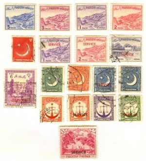Pakistan 18 stamps
