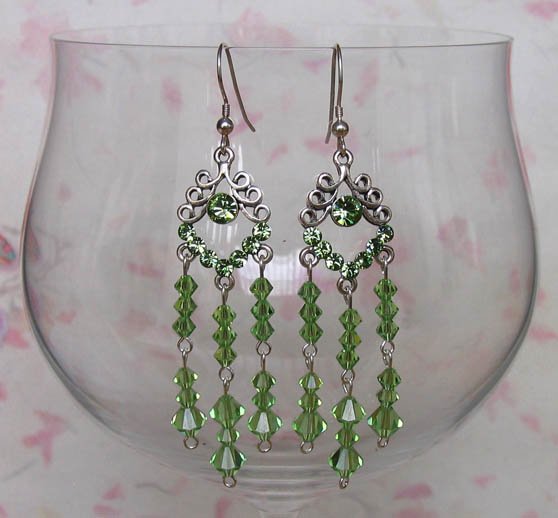 Loopy with Crystals Peridot