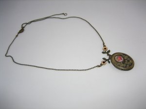 necklace locket