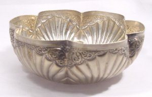 VICTORIAN SILVER PLATE BOWL