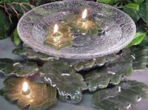 Oak Leaf Green Floating Candle
