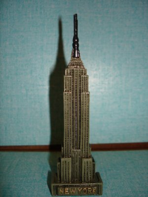 New York Souvenirs - Brand new refrigerator magnet Empire State  Building Statue 4.5"X1.5"X1"