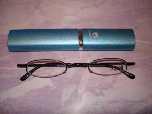 $9.99 New- Slim Reading Glasses +3.00 Black fram no lower rim in Sturdy  Case