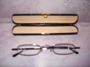 $9.99 New- Slim Reading Glasses black color metal frame +3.25  in Sturdy  Pen Shape Case