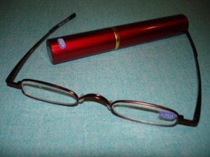 $9.99 New- Slim Reading Glasses bonz color frame +2.50 in Sturdy red Case