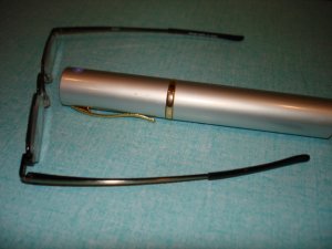 $9.99  New- Slim Reading Glasses antique silver&black color frame +2.00 in Sturdy silver case