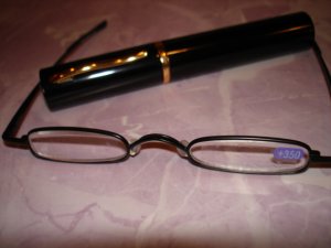 $12 ship-New- Slim Reading Glasses black color frame +3.50 & Sturdy black Case