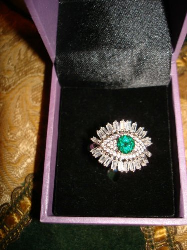 NIB-PIERMONT JEWELS-E Green Eye ring silver color ring  size 8