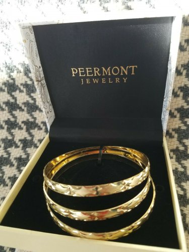 NIB PIERMONT JEWELS-B 3 Thick Round Bangles Cuff Bracelet golden color stars