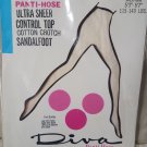 New Diva Medium Pantyhose ultra sheer control top 5'3"-5'7",115-140 Lbs White