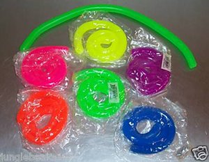 2 GLOWING  STRING toys kids party favors prizes games