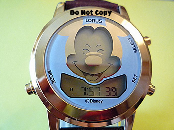 NIB Mens Disney Mickey Mouse Animated Winks, Smile, Musical Watch