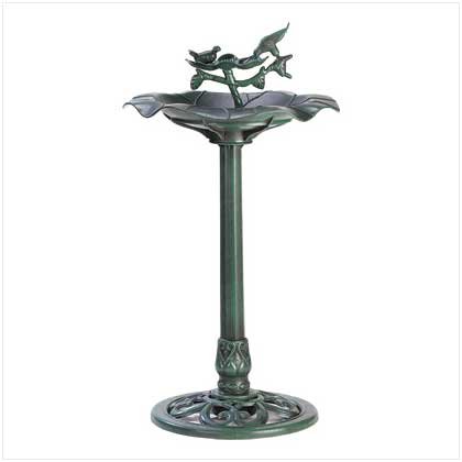 Exquisite Verdigris Birdbath 9617