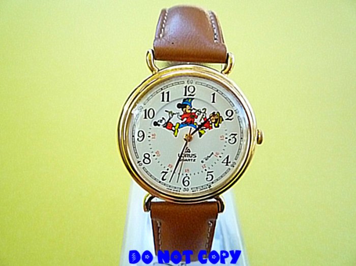 NEW Vintage Disney Mickey Mouse Through The Years Watch