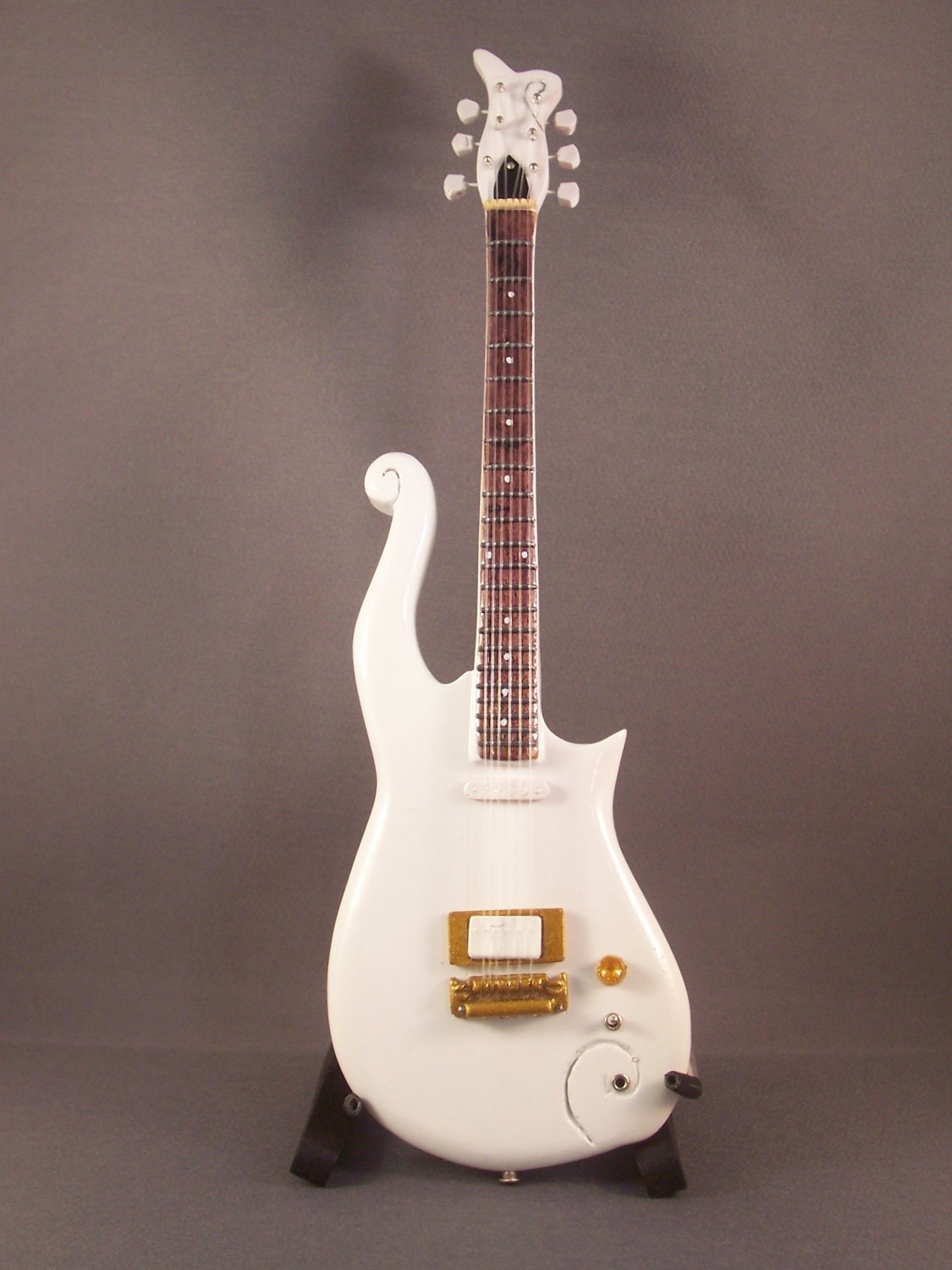 PINK FLOYD Guitare Miniature David Gilmour Avec Médiator 2